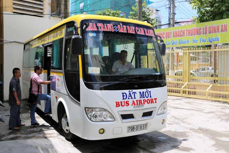 Những phương tiện di chuyển phổ biến để đến bến xe phía bắc Nha Trang như xe buýt, taxi, xe ôm công nghệ